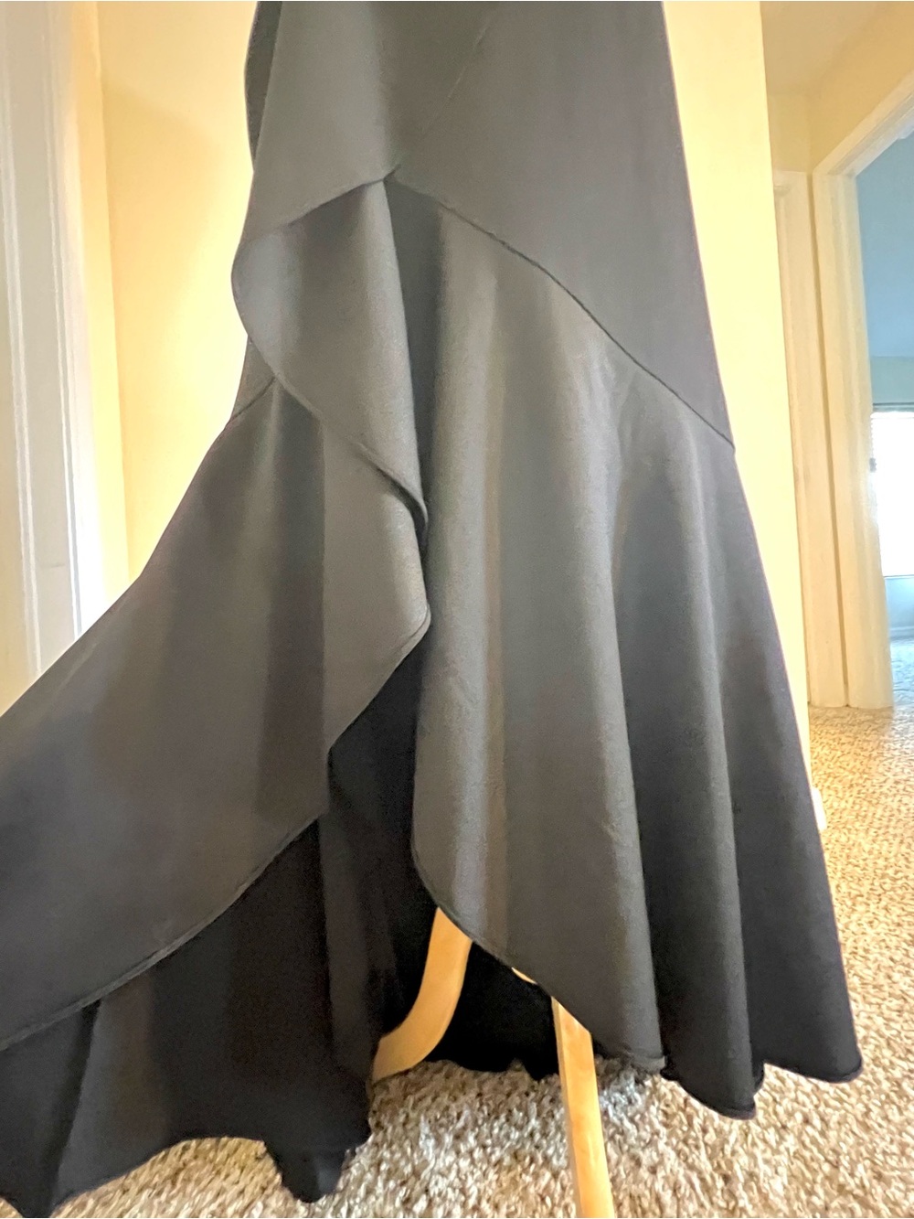 Adrianna Papell 8 Black Mermaid Gown Asymmetrical Ruffle Cascade Formal Evening - Picture 5 of 13